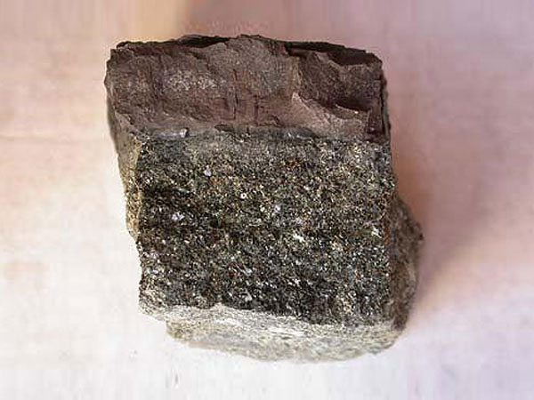 河南輝綠巖制砂機(jī)價(jià)格怎么樣？