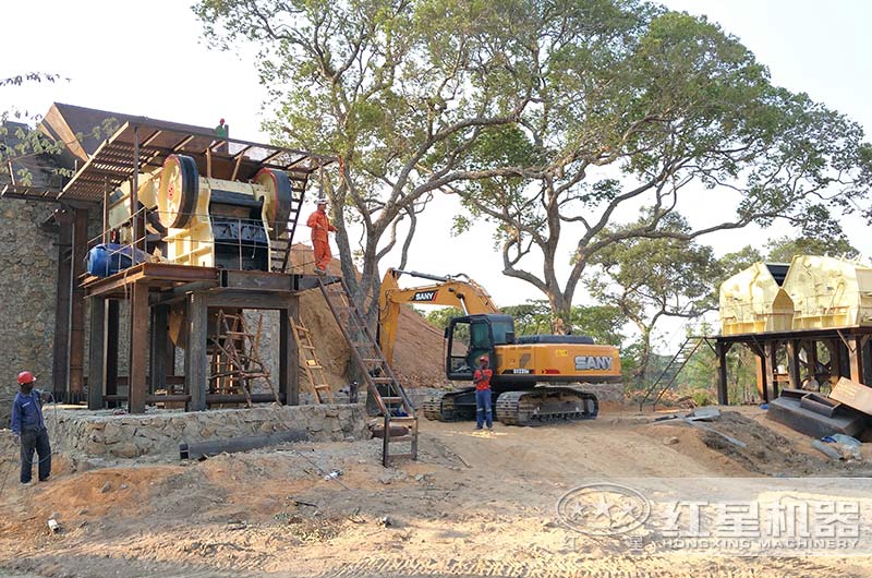 頁巖破碎、制砂海外生產現(xiàn)場搭建中